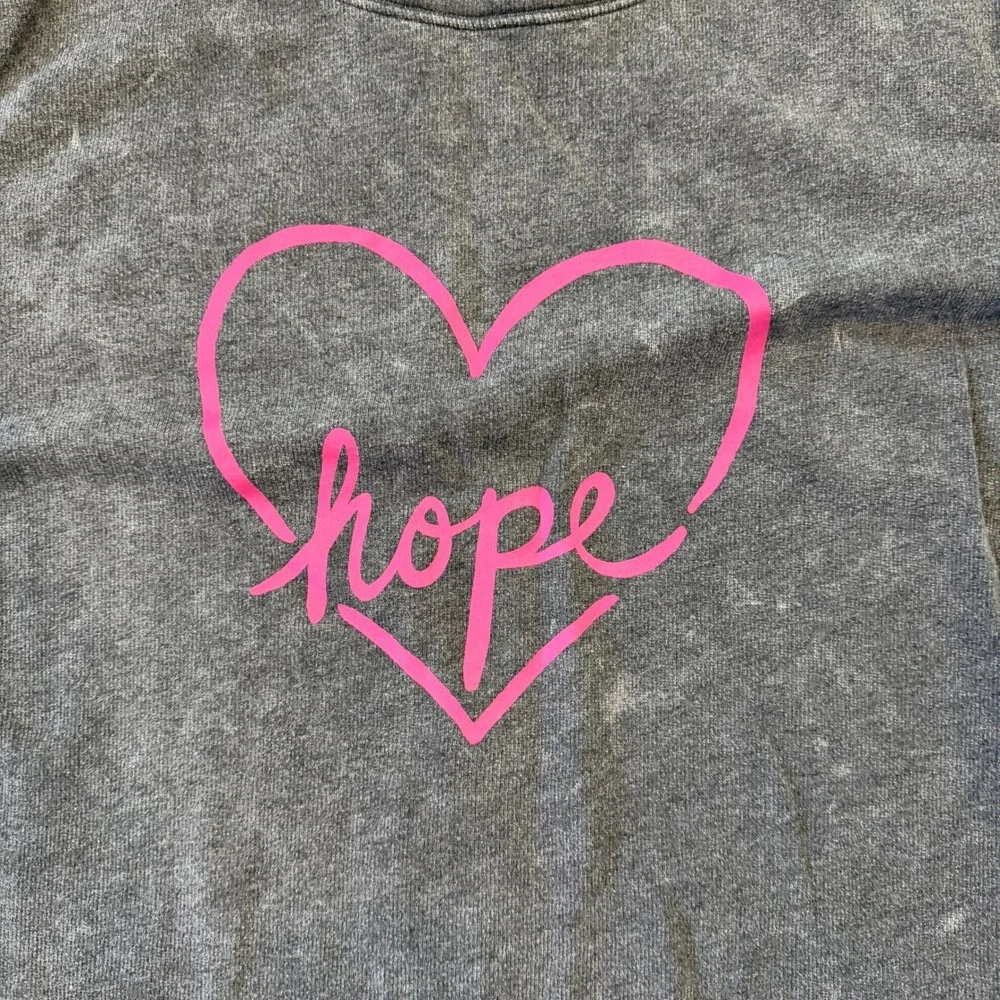 Lane Bryant Livi Plus 26/28 Faded Gray Distressed Hope Heart Graphic‎ Sweater